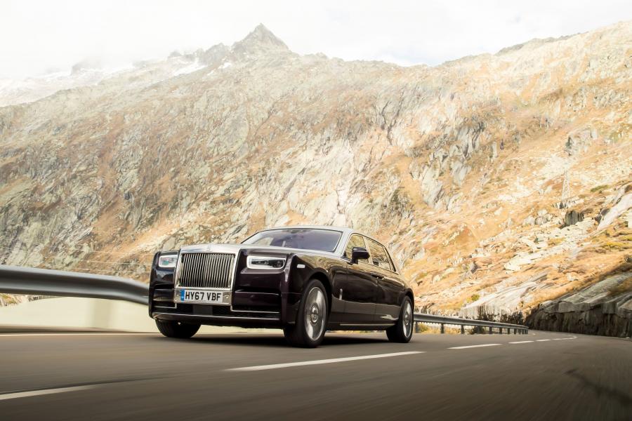  Rolls-Royce Phantom EWB 2017 года  (UK) (фото 29 из 40)